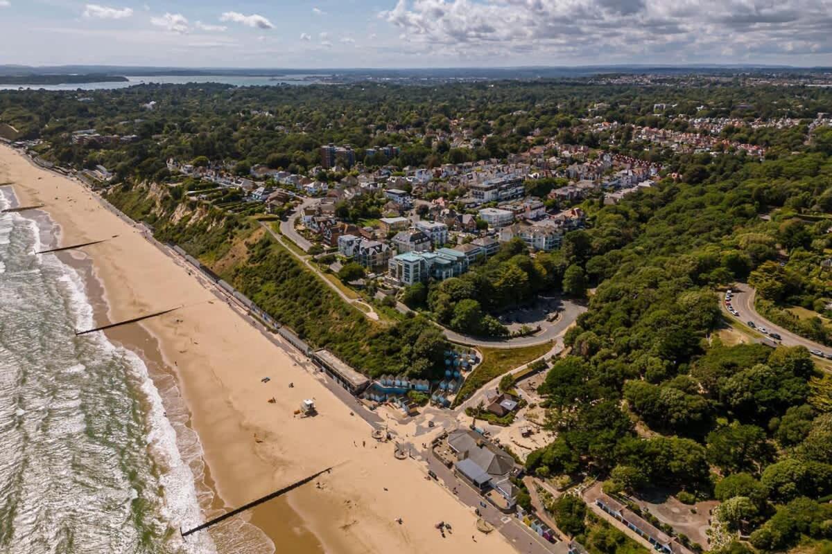 Middle Chine Bournemouth Exterior foto
