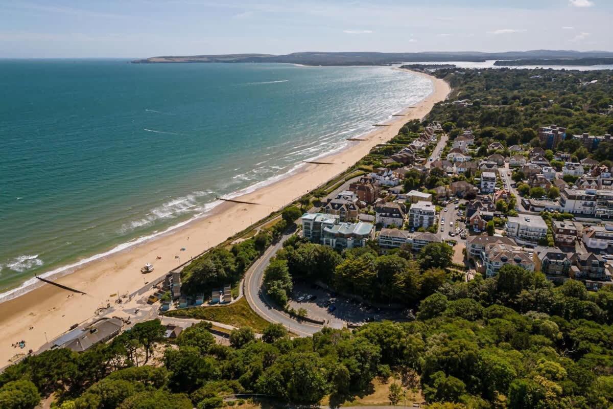 Middle Chine Bournemouth Exterior foto