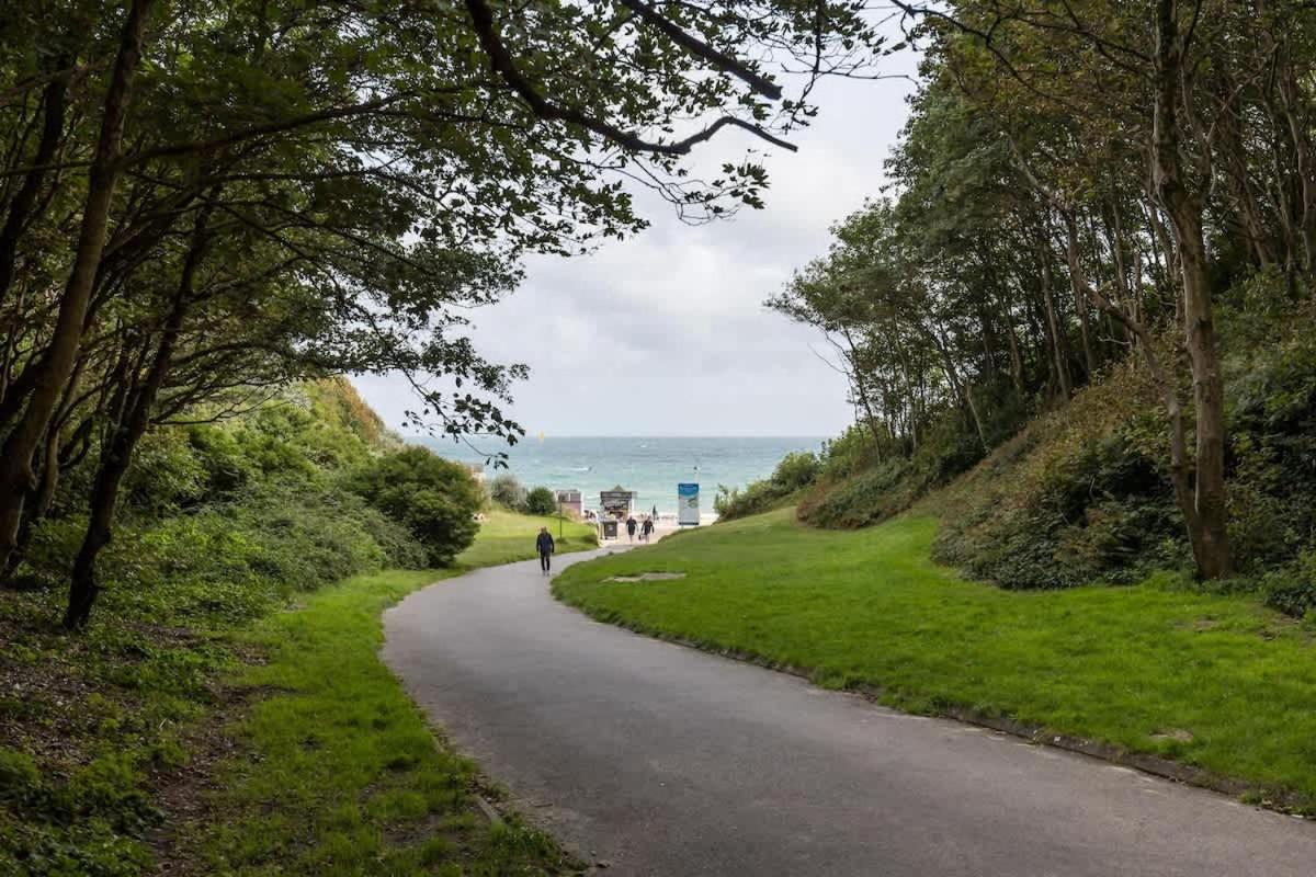 Middle Chine Bournemouth Exterior foto